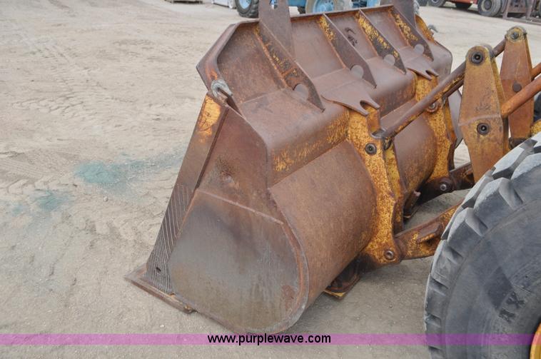 image for item G7411 1980 Caterpillar 950 wheel loader