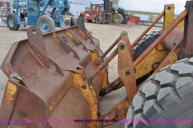 image for item G7411 1980 Caterpillar 950 wheel loader