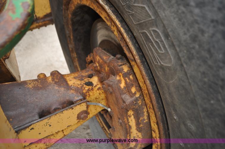 image for item G7411 1980 Caterpillar 950 wheel loader