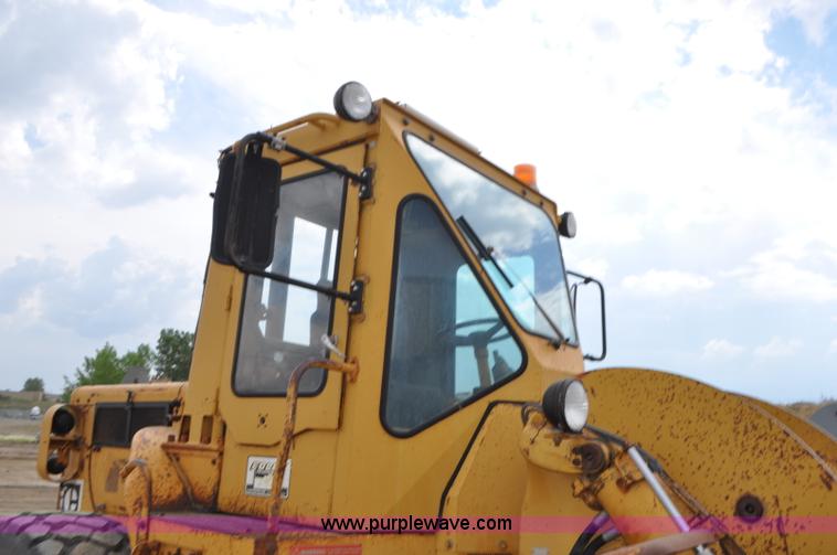 image for item G7411 1980 Caterpillar 950 wheel loader