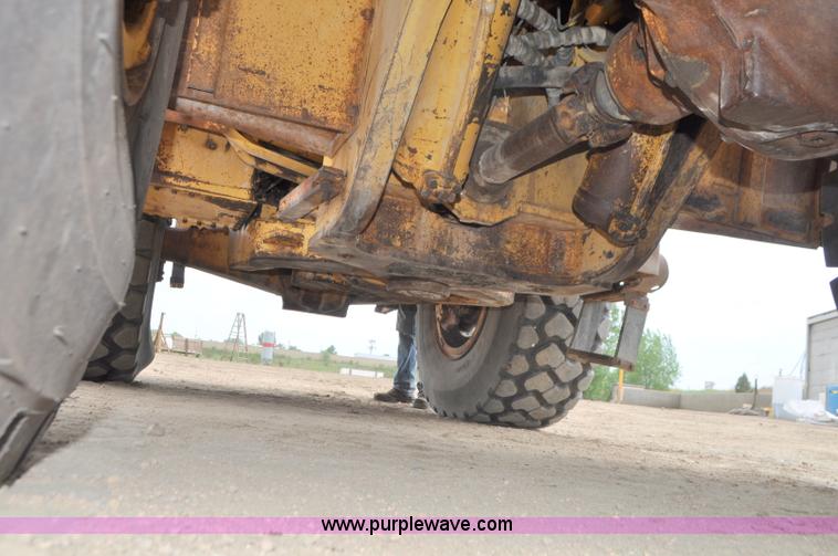 image for item G7411 1980 Caterpillar 950 wheel loader