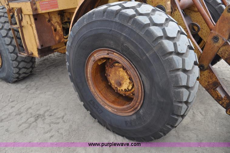 image for item G7411 1980 Caterpillar 950 wheel loader