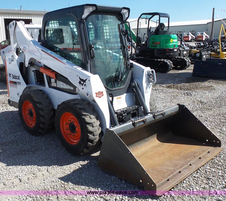 image for item J1661 2015 Bobcat S570 skid steer