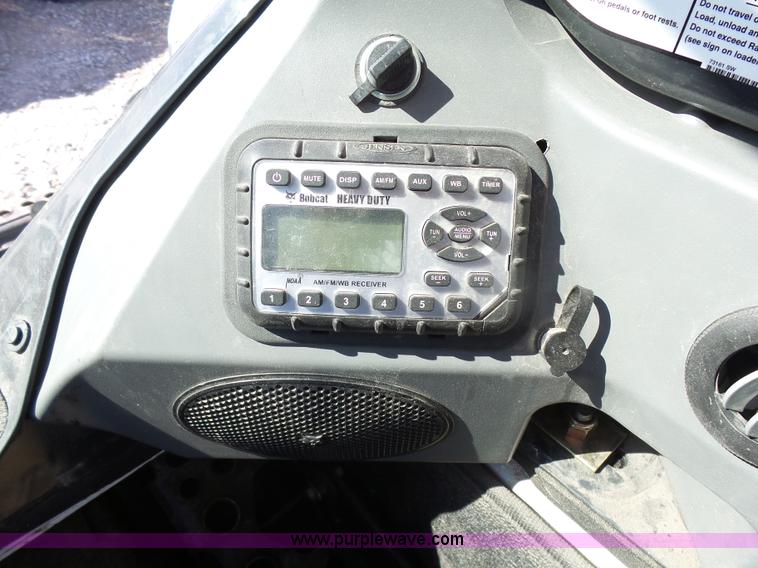 image for item J1661 2015 Bobcat S570 skid steer