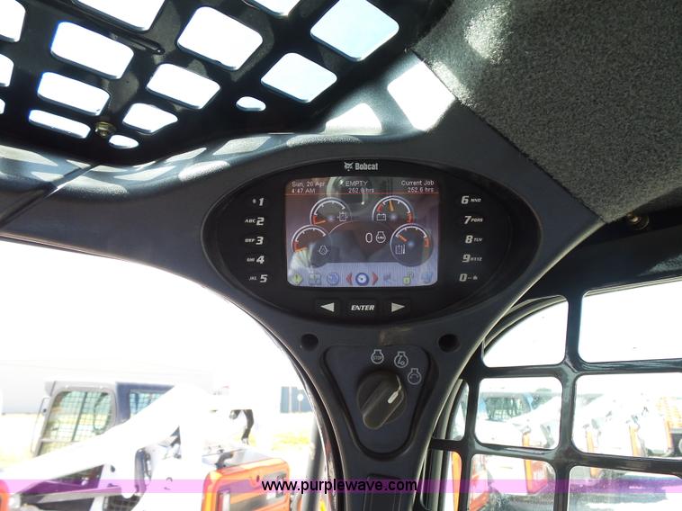image for item J1661 2015 Bobcat S570 skid steer