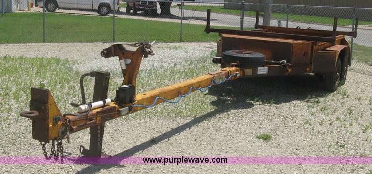 image for item J2779 1988 Butler pole trailer