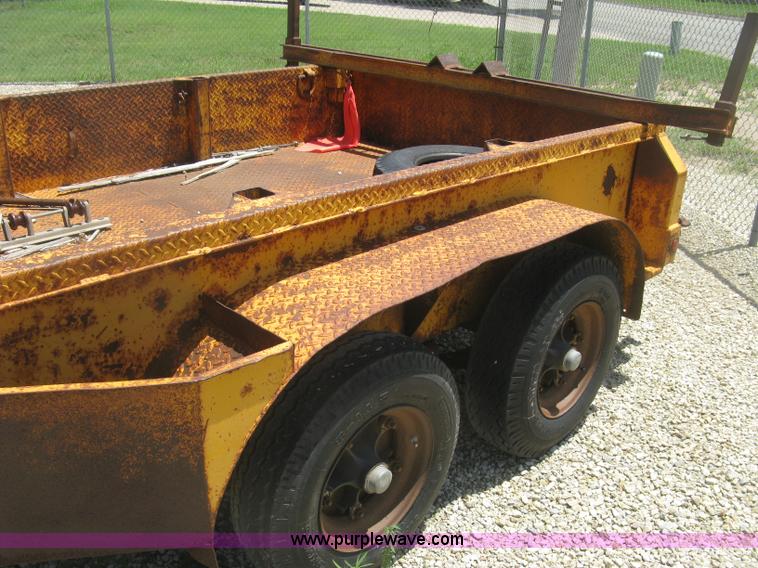 image for item J2779 1988 Butler pole trailer