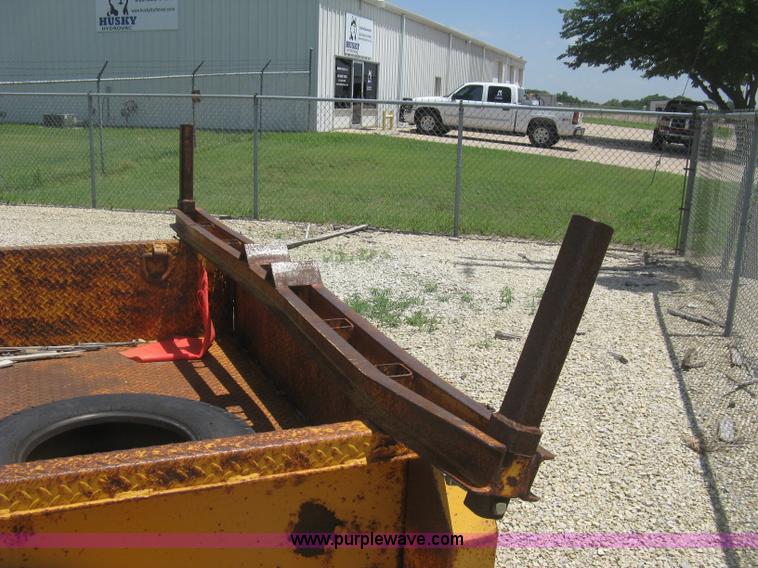 image for item J2779 1988 Butler pole trailer