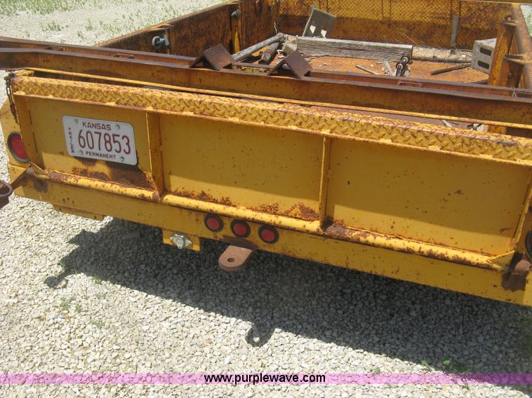 image for item J2779 1988 Butler pole trailer