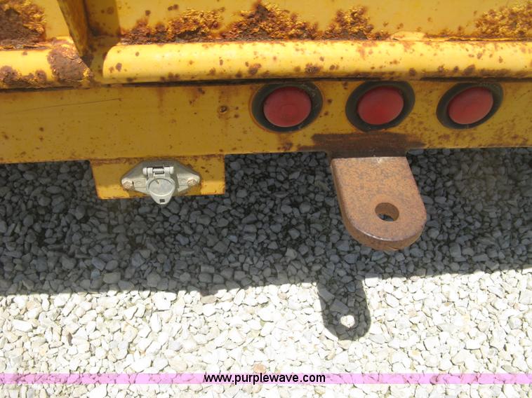 image for item J2779 1988 Butler pole trailer