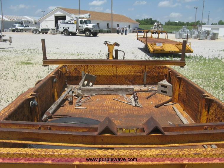 image for item J2779 1988 Butler pole trailer