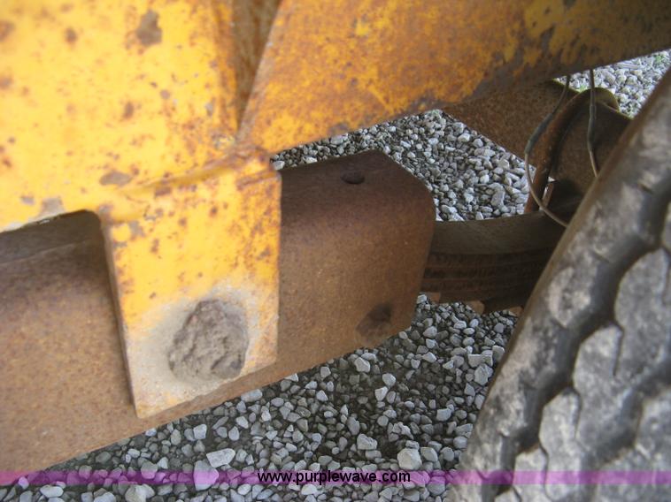 image for item J2779 1988 Butler pole trailer