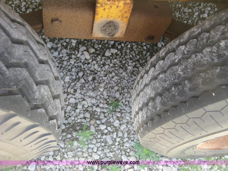 image for item J2779 1988 Butler pole trailer