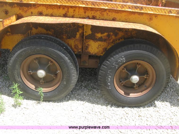 image for item J2779 1988 Butler pole trailer