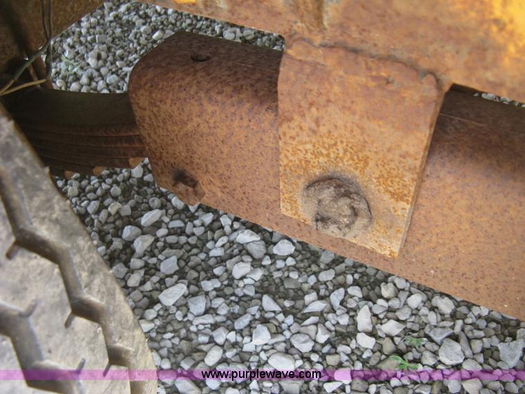 image for item J2779 1988 Butler pole trailer