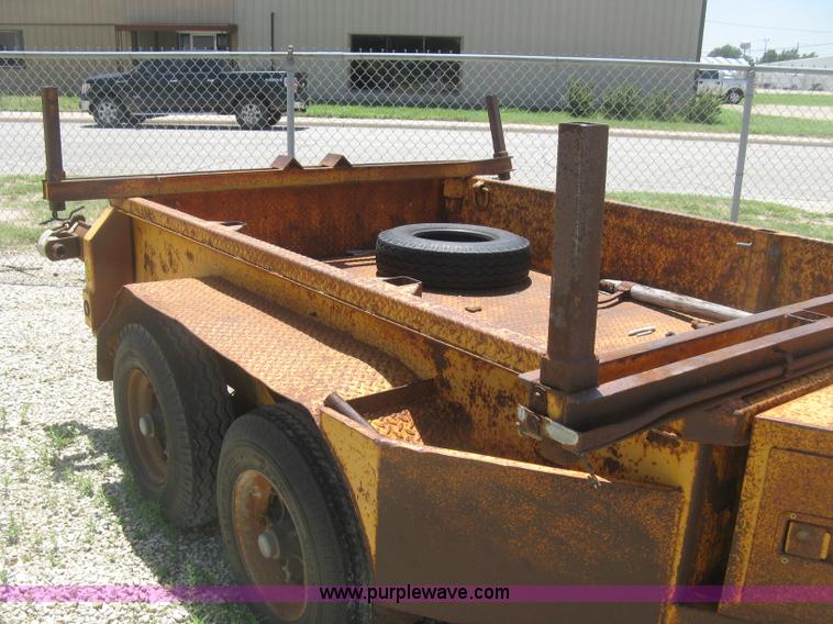 image for item J2779 1988 Butler pole trailer