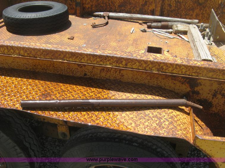 image for item J2779 1988 Butler pole trailer