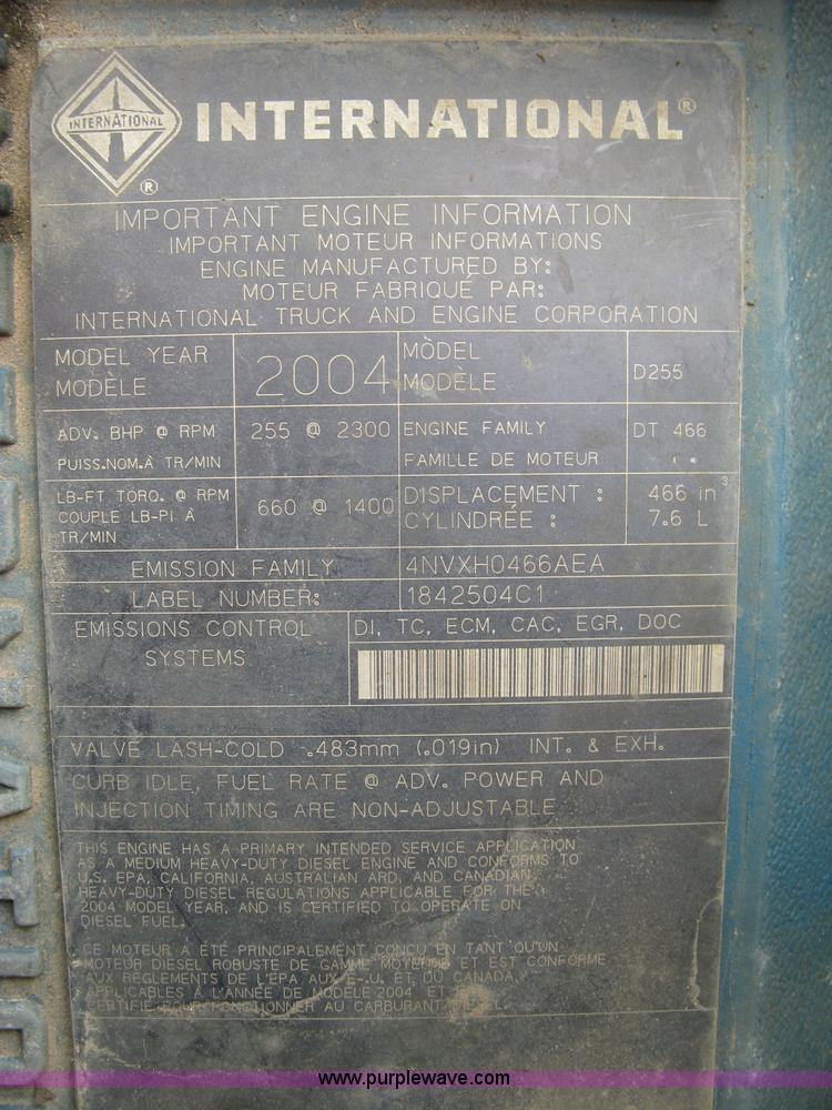 image for item J2780 2005 International 7300 bucket truck