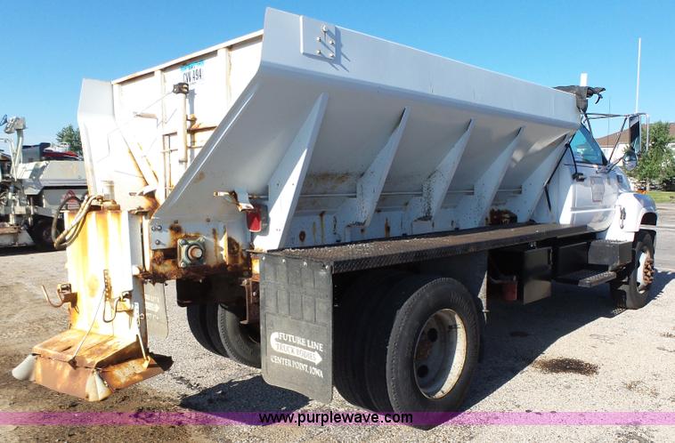 image for item K2190 1999 GMC C7500 spreader truck