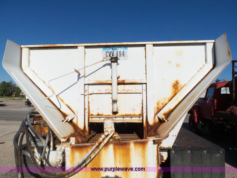 image for item K2190 1999 GMC C7500 spreader truck