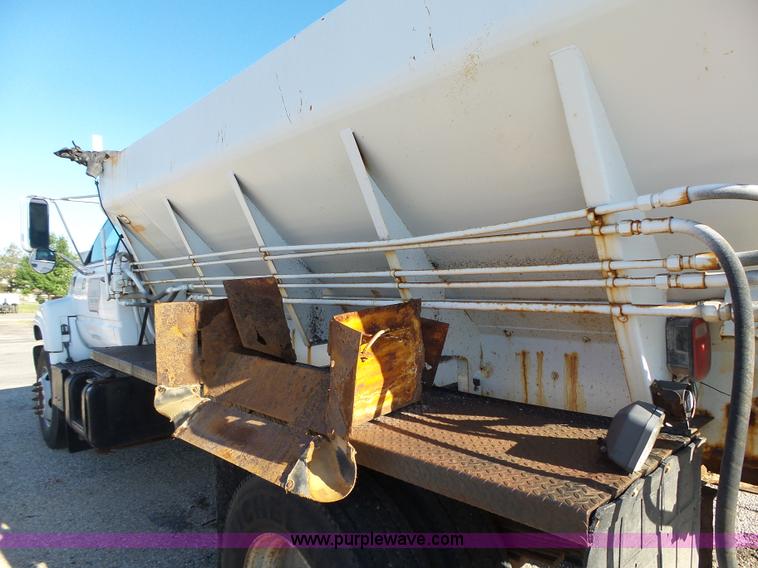 image for item K2190 1999 GMC C7500 spreader truck