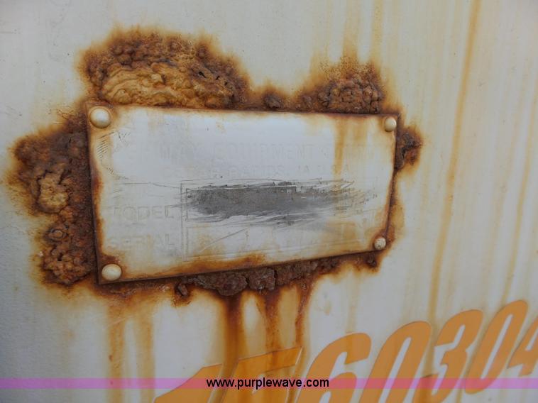 image for item K2190 1999 GMC C7500 spreader truck