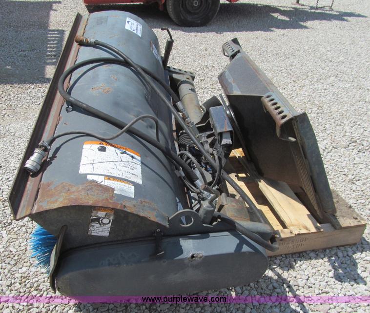 Skid steer sweeper in Newton, IA Item K2203 sold Purple Wave
