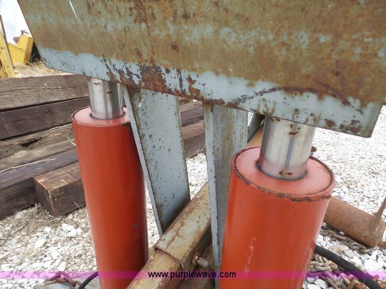 image for item K4009 Fifth wheel tow boom