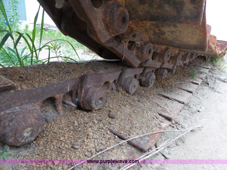 image for item K4011 Caterpillar D6RXL tracks