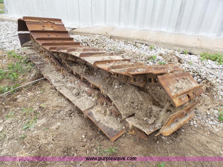 image for item K4011 Caterpillar D6RXL tracks