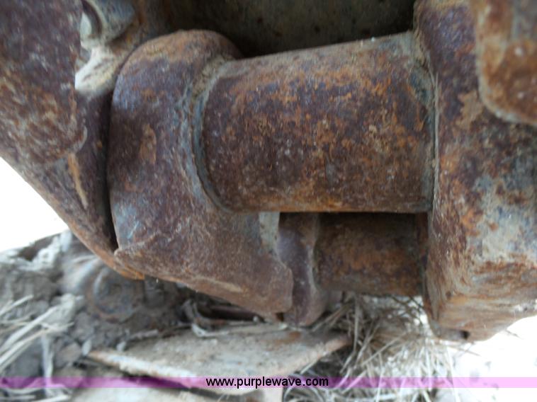 image for item K4011 Caterpillar D6RXL tracks