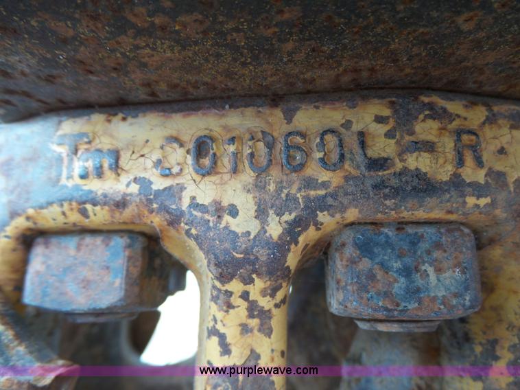 image for item K4011 Caterpillar D6RXL tracks