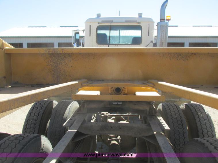 image for item K4031 2001 Load King bottom dump trailer