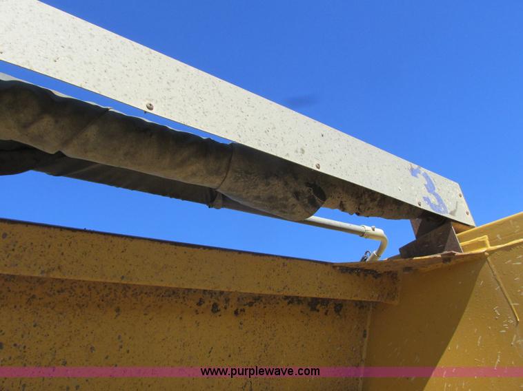 image for item K4031 2001 Load King bottom dump trailer