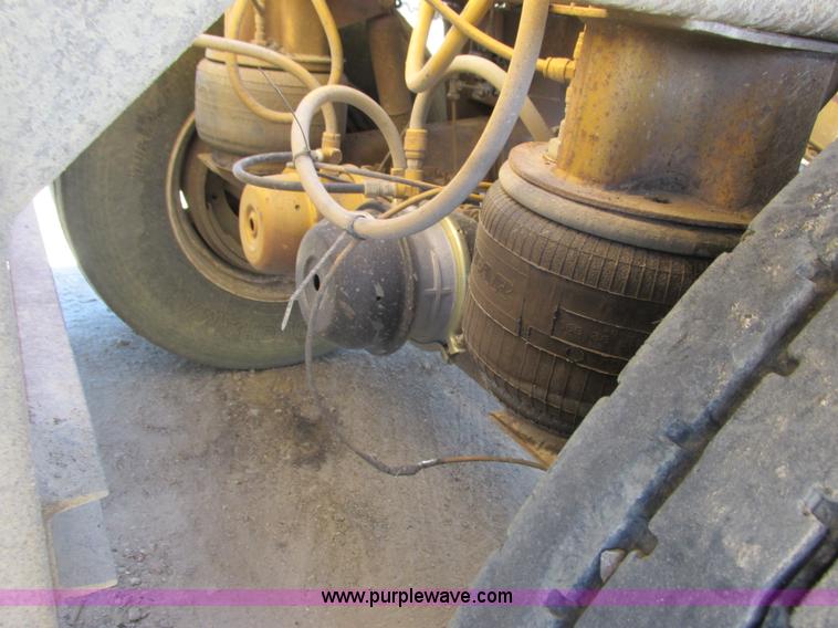 image for item K4031 2001 Load King bottom dump trailer