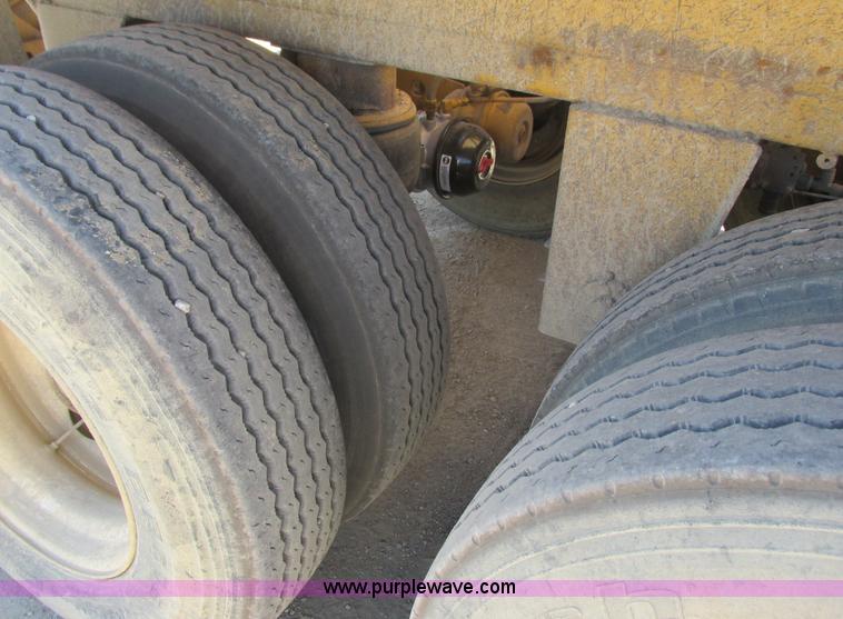 image for item K4031 2001 Load King bottom dump trailer