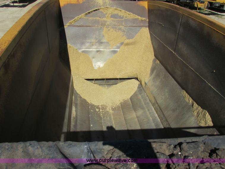 image for item K4031 2001 Load King bottom dump trailer