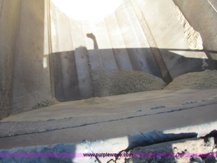 image for item K4031 2001 Load King bottom dump trailer