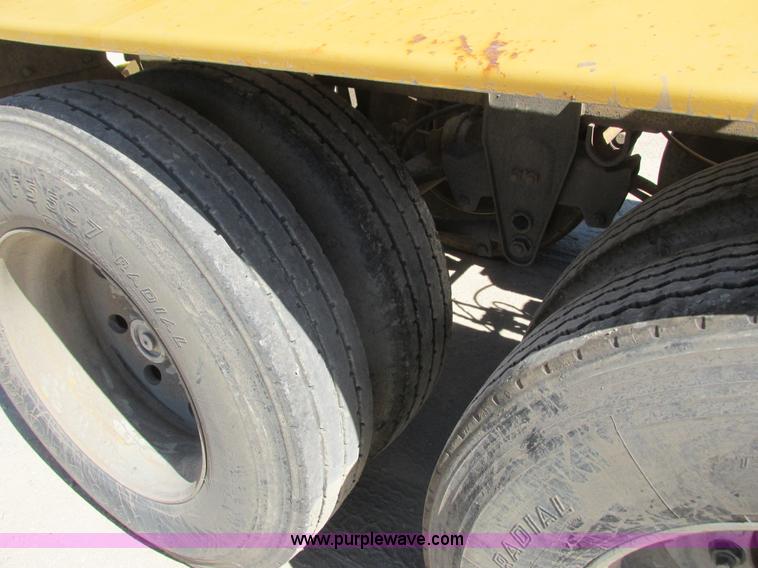 image for item K4032 1992 Load King bottom dump trailer