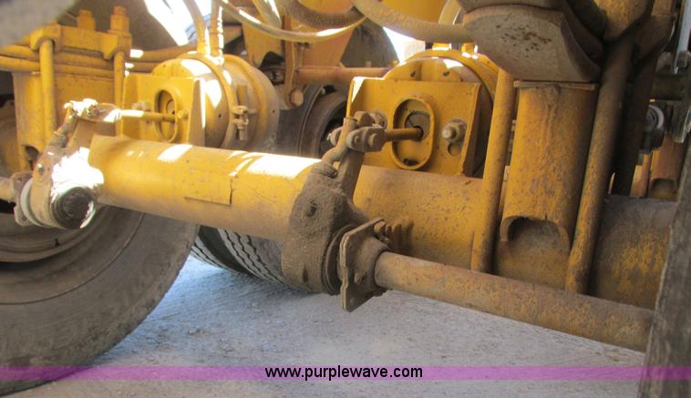 image for item K4032 1992 Load King bottom dump trailer