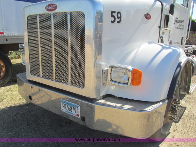 image for item K4033 2012 Peterbilt 365 truck cab and chassis