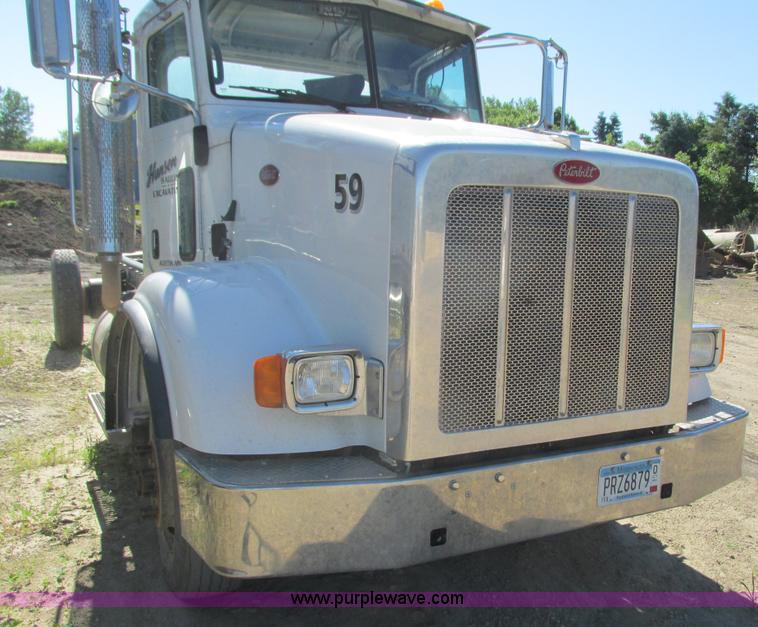 image for item K4033 2012 Peterbilt 365 truck cab and chassis