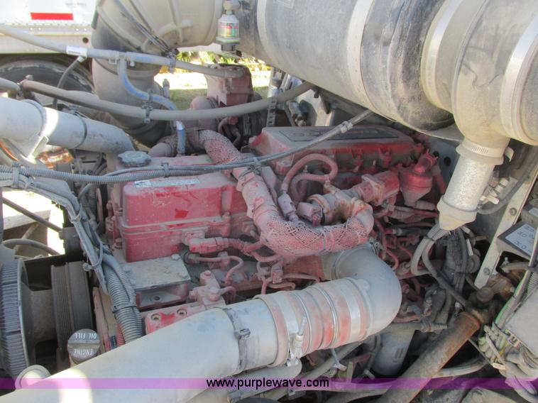 image for item K4033 2012 Peterbilt 365 truck cab and chassis