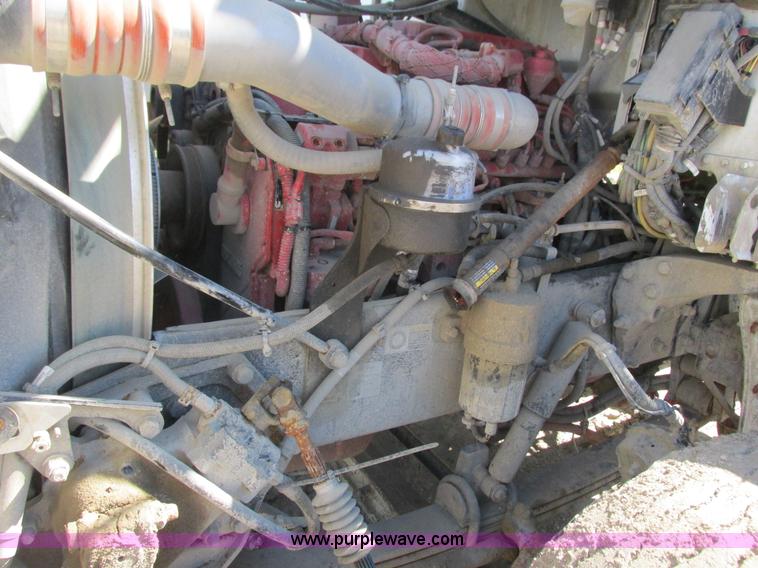 image for item K4033 2012 Peterbilt 365 truck cab and chassis