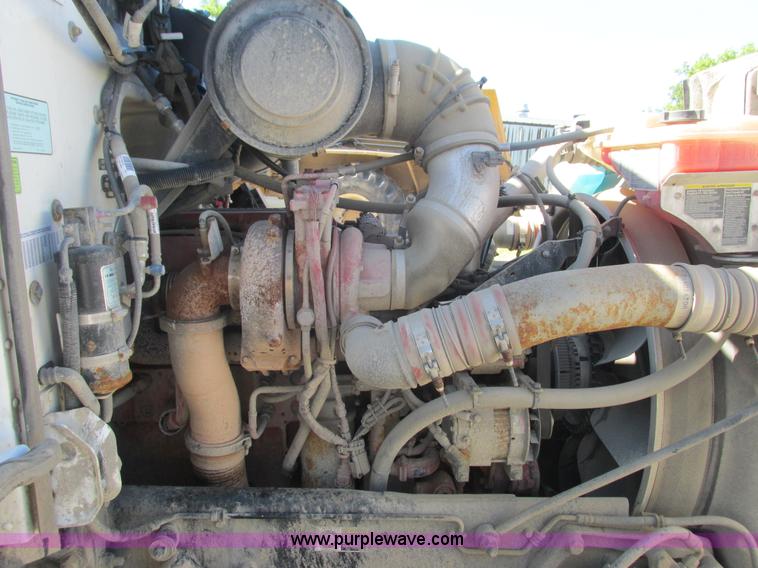 image for item K4033 2012 Peterbilt 365 truck cab and chassis