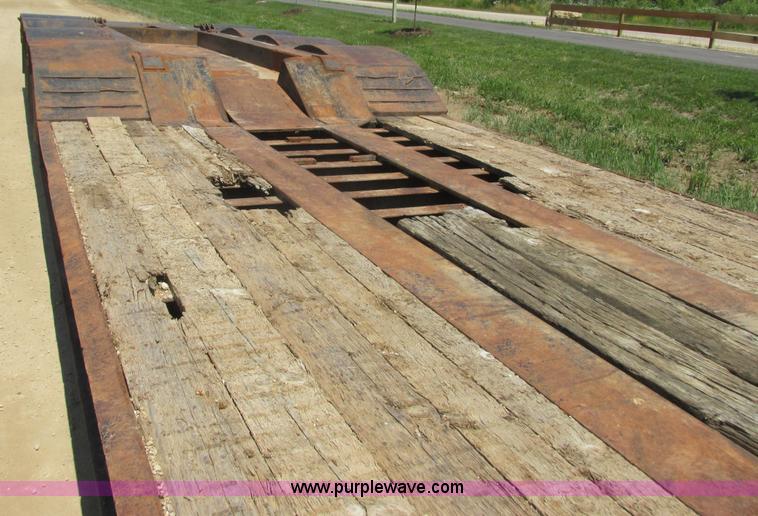 image for item K4034 1998 Witzco Challenger RG-60 lowboy equipment trailer