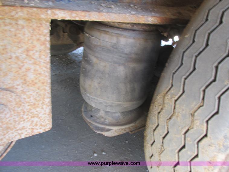 image for item K4034 1998 Witzco Challenger RG-60 lowboy equipment trailer