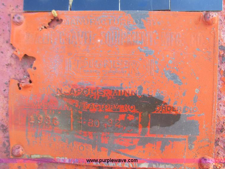 image for item K4035 Pioneer dual crusher