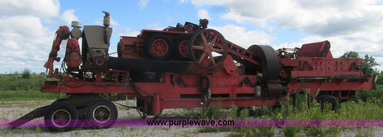 image for item K4039 Universal 40X24 roll crusher