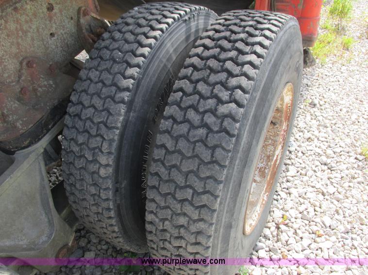 image for item K4039 Universal 40X24 roll crusher